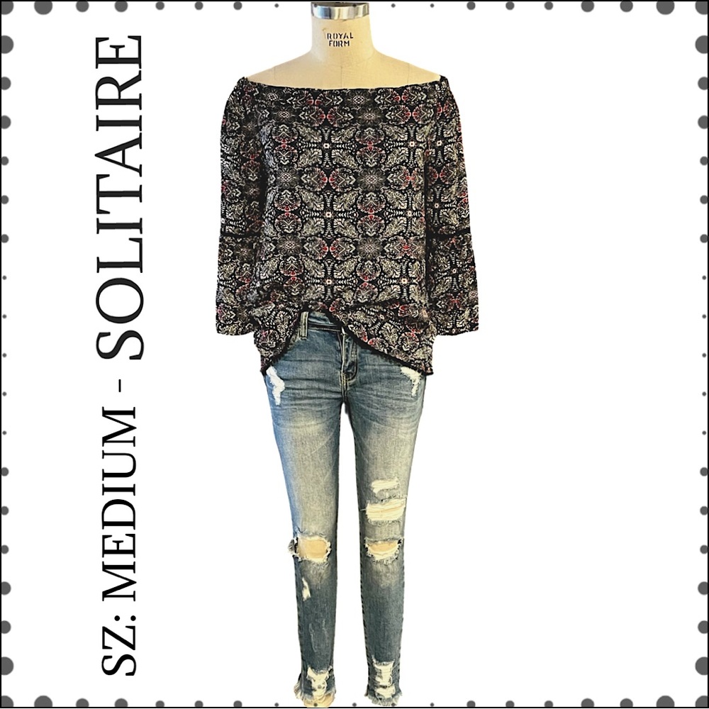 NWT—SOLITAIRE, Off the Shoulder, 3/4 Bell Sleeve, Trim Details, FUN TOP, Sz: M.